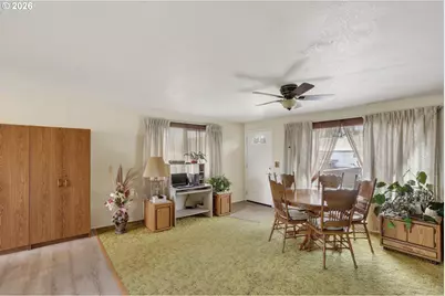 260 S 5th St, Saint Helens, OR 97051 - Photo 9