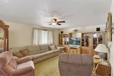 260 S 5th St, Saint Helens, OR 97051 - Photo 11