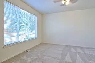 17072 SW Rockridge Ct, Beaverton, OR 97003 - Photo 3