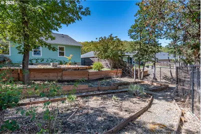 1480 W Tarragon Dr, Roseburg, OR 97471 - Photo 43