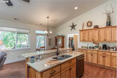 1480 W Tarragon Dr, Roseburg, OR 97471 - Photo 13