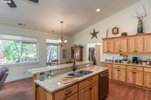1480 West Tarragon Drive, Roseburg, OR 97471 - Photo 13