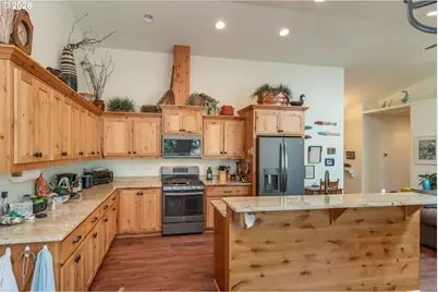 1480 W Tarragon Dr, Roseburg, OR 97471 - Photo 11