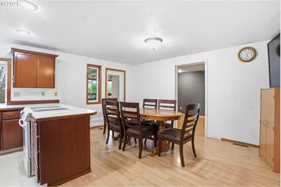 4724 SE Powell Valley Rd, Gresham, OR 97080 - Photo 9