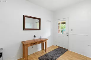 2042 Onyx St, Eugene, OR 97403 - Photo 5