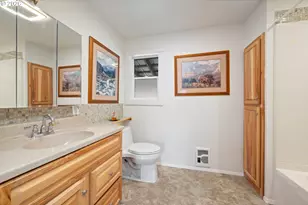 1209 S 11th Ave, Kelso, WA 98626 - Photo 17