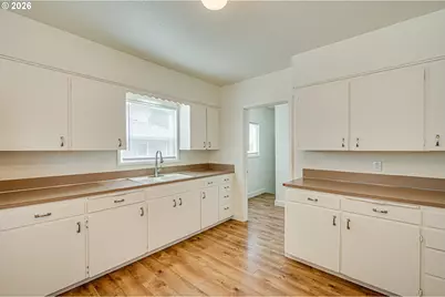 3610 I St, Vancouver, WA 98663 - Photo 5