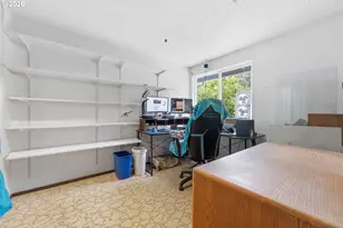 2281 Blackburn St, Eugene, OR 97405 - Photo 33