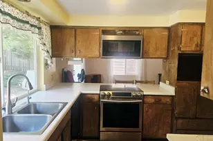 2281 Blackburn St, Eugene, OR 97405 - Photo 9
