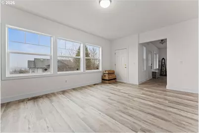 5022 SE 141st Pl, Portland, OR 97236 - Photo 9
