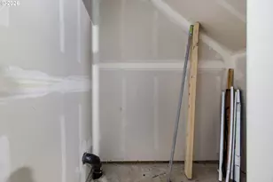 9149 SW Sweek Dr, Tualatin, OR 97062 - Photo 27