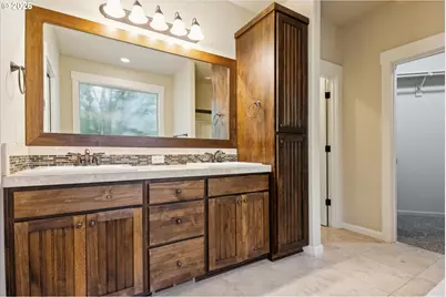 17811 SW Robert Ln, Beaverton, OR 97078 - Photo 15