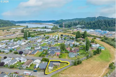 724 Laurel Ave, Reedsport, OR 97467 - Photo 5