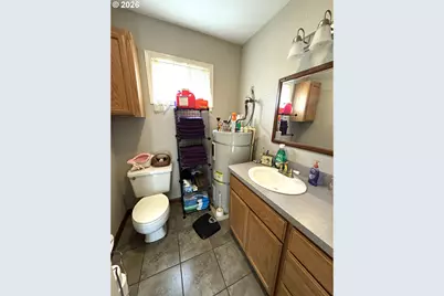 724 Laurel Ave, Reedsport, OR 97467 - Photo 17