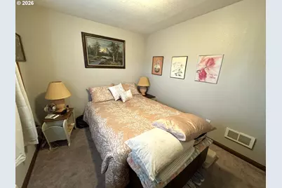 724 Laurel Ave, Reedsport, OR 97467 - Photo 21