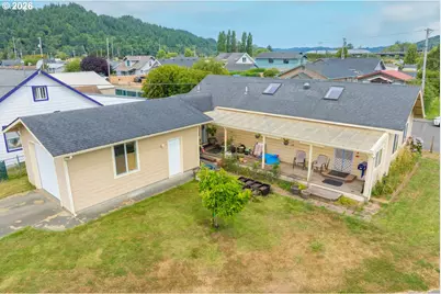 724 Laurel Ave, Reedsport, OR 97467 - Photo 7