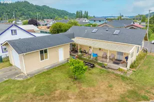 724 Laurel Ave, Reedsport, OR 97467 - Photo 7
