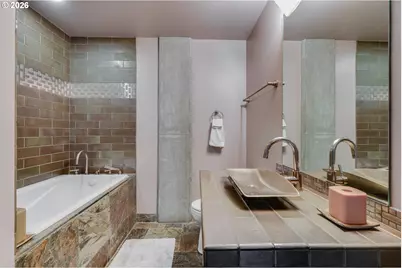 1030 NW 12th Ave #522, Portland, OR 97209 - Photo 19