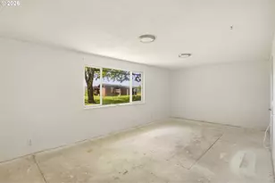 5778 Royal Ave, Eugene, OR 97402 - Photo 15