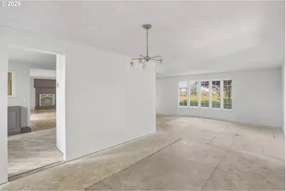 5778 Royal Ave, Eugene, OR 97402 - Photo 9