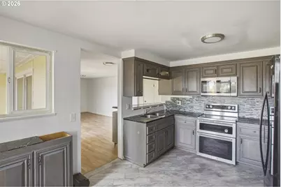5778 Royal Ave, Eugene, OR 97402 - Photo 11