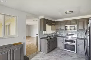 5778 Royal Ave, Eugene, OR 97402 - Photo 11