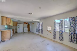210 Adams St, Myrtle Creek, OR 97457 - Photo 15