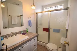 11513 SW Royal Villa Dr, Portland, OR 97224 - Photo 13