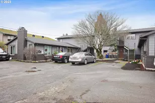 9622 SE Foster Rd, Portland, OR 97266 - Photo 13