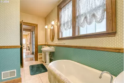 310 E Washington St, Athena, OR 97813 - Photo 45