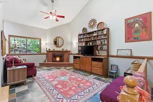 205 S Canby St, Portland, OR 97219 - Photo 19