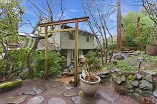 205 S Canby St, Portland, OR 97219 - Photo 43