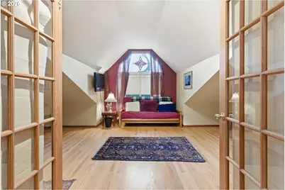 205 S Canby St, Portland, OR 97219 - Photo 23