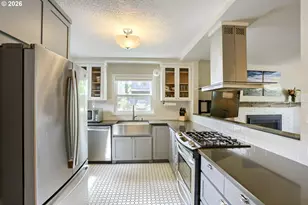 8340 SW 14th Ave, Portland, OR 97219 - Photo 11