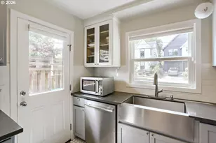 8340 SW 14th Ave, Portland, OR 97219 - Photo 13