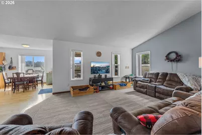 2085 SE Sagebrush Dr, Madras, OR 97741 - Photo 5