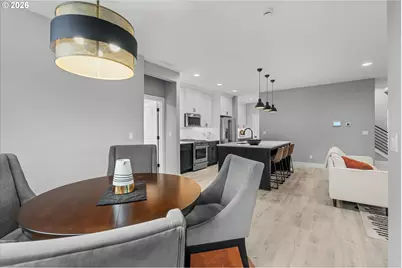 723 SW 49th Dr, Gresham, OR 97080 - Photo 11