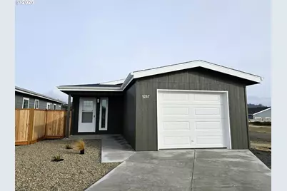 5287 Maple St, Florence, OR 97439 - Photo 1