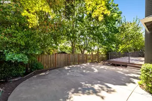 5710 Southwood Dr, Lake Oswego, OR 97035 - Photo 33