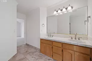 5710 Southwood Dr, Lake Oswego, OR 97035 - Photo 21