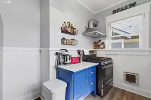 212 W 1st St, Newberg, OR 97132 - Photo 15