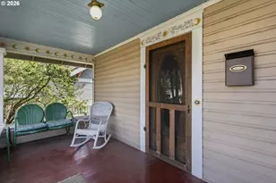 212 W 1st St, Newberg, OR 97132 - Photo 5