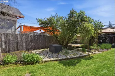 212 W 1st St, Newberg, OR 97132 - Photo 25