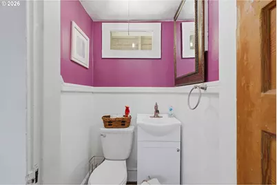 212 W 1st St, Newberg, OR 97132 - Photo 21