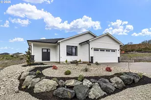 941 Sand Pines Ave, Sutherlin, OR 97479 - Photo 3