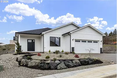 941 Sand Pines Ave, Sutherlin, OR 97479 - Photo 1