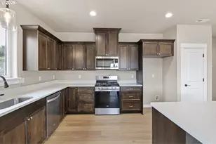 941 Sand Pines Ave, Sutherlin, OR 97479 - Photo 13