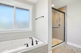 37999 Juniper St, Sandy, OR 97055 - Photo 23