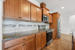 807 NE Pintail St, Silverton, OR 97381 - Photo 7