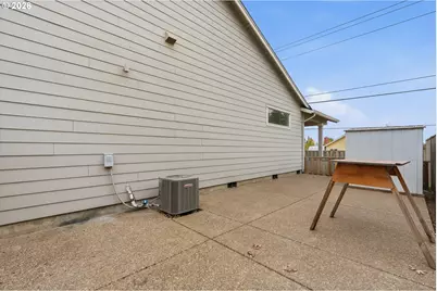 807 NE Pintail St, Silverton, OR 97381 - Photo 25